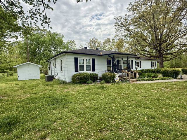 1459 Pete Sain Rd, Manchester, TN 37355