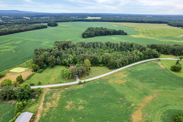 1459 Pete Sain Rd, Manchester, TN 37355