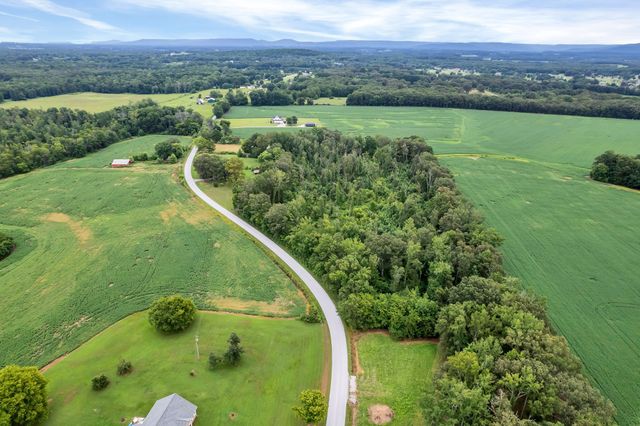 1459 Pete Sain Rd, Manchester, TN 37355