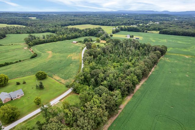 1459 Pete Sain Rd, Manchester, TN 37355