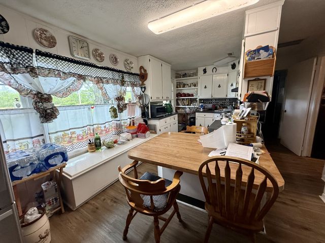 1459 Pete Sain Rd, Manchester, TN 37355