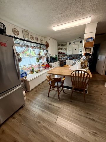 1459 Pete Sain Rd, Manchester, TN 37355