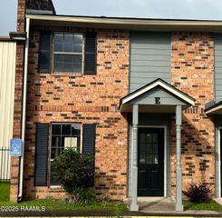 601 Loire Avenue E, Lafayette, LA 70507