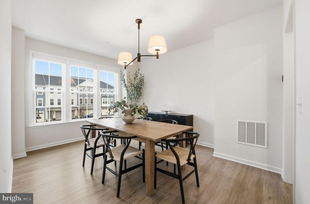 10237 TRAVILAH GROVE CIR, Rockville, MD 20850