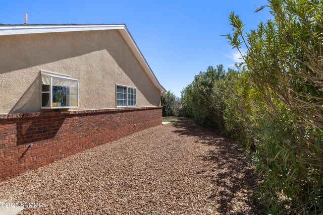 5143 Emerald Street, Las Cruces, NM 88012