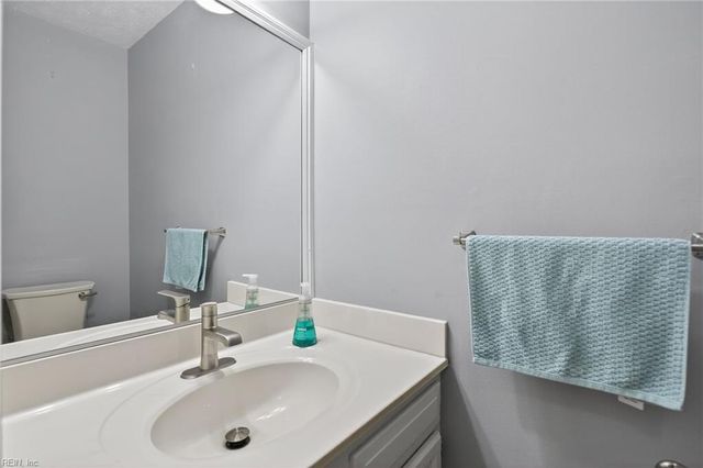 1676 Skiffes Creek CIR, Williamsburg, VA 23185