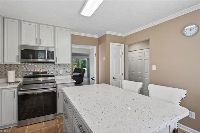 1676 Skiffes Creek CIR, Williamsburg, VA 23185