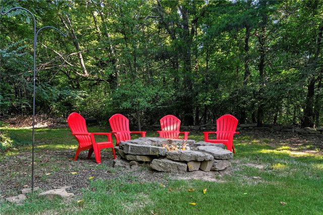 3480 McArthur Court, Fayetteville, AR 72703