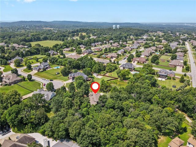 3480 McArthur Court, Fayetteville, AR 72703