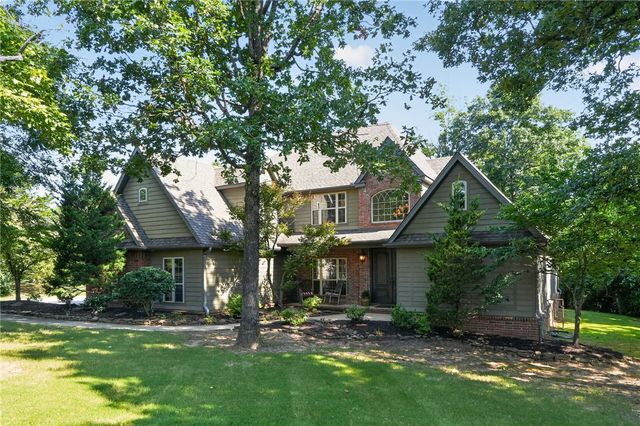 3480 McArthur Court, Fayetteville, AR 72703
