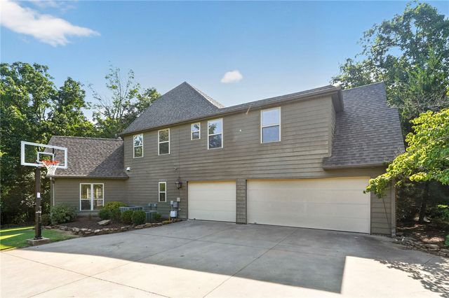 3480 McArthur Court, Fayetteville, AR 72703