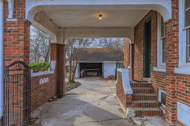 2203 Walworth Street, Greenville, TX 75401