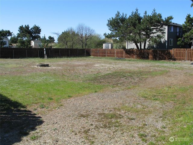 34705 & 34707 I Place, Ocean Park, WA 98640