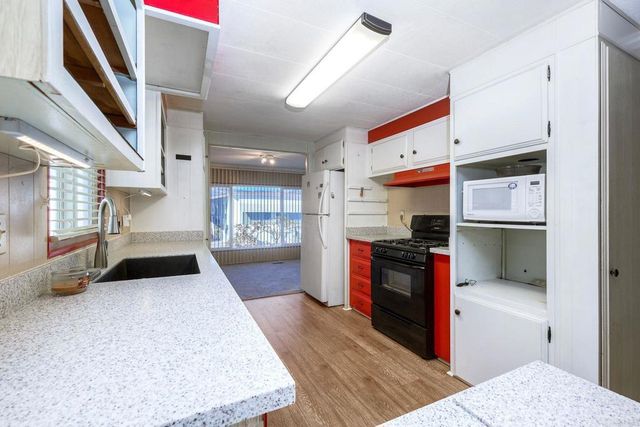 2280 E Valley Pkwy 79, Escondido, CA 92027