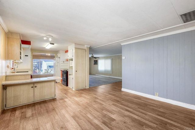 2280 E Valley Pkwy 79, Escondido, CA 92027