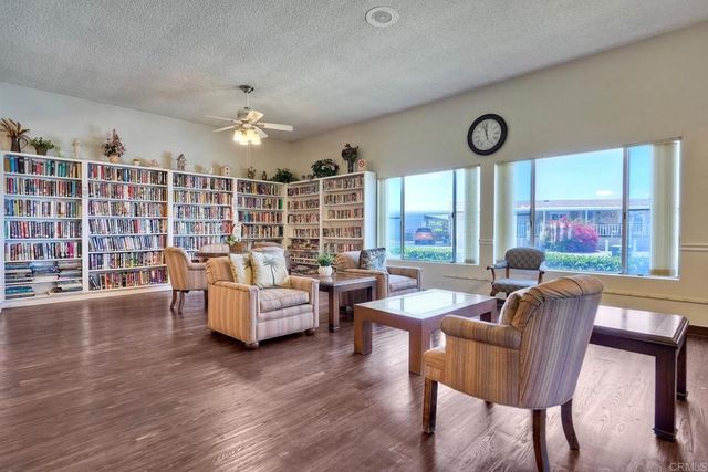 2280 E Valley Pkwy 79, Escondido, CA 92027