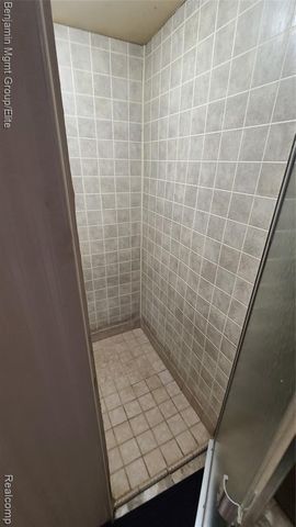 3900 Norwood Drive, Trenton, MI 48183