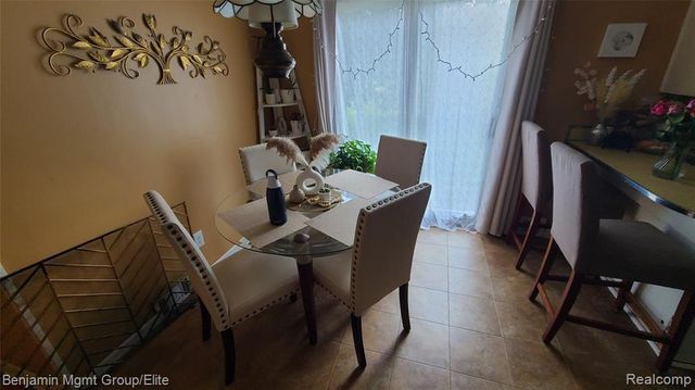 3900 Norwood Drive, Trenton, MI 48183
