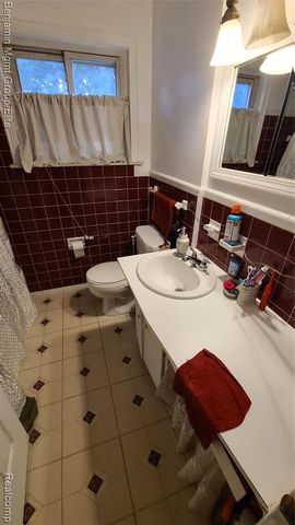 3900 Norwood Drive, Trenton, MI 48183