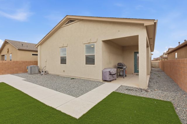 6923 Silver Moon Road NW, Albuquerque, NM 87114
