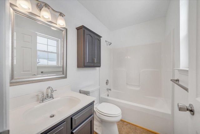 5957 PLANTATION RD, Roanoke, VA 24019