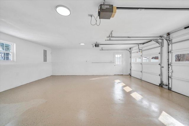 5957 PLANTATION RD, Roanoke, VA 24019