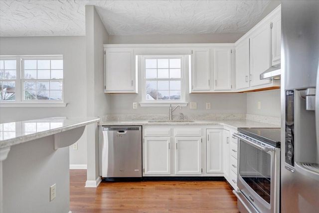 5957 PLANTATION RD, Roanoke, VA 24019