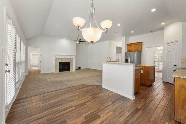 1020 Laurel Oak Drive, Flower Mound, TX 75028