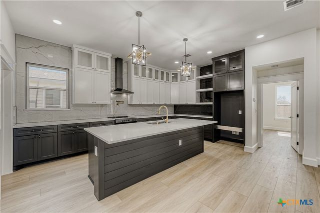 406 E Carrie Manor Street, Manor, TX 78653