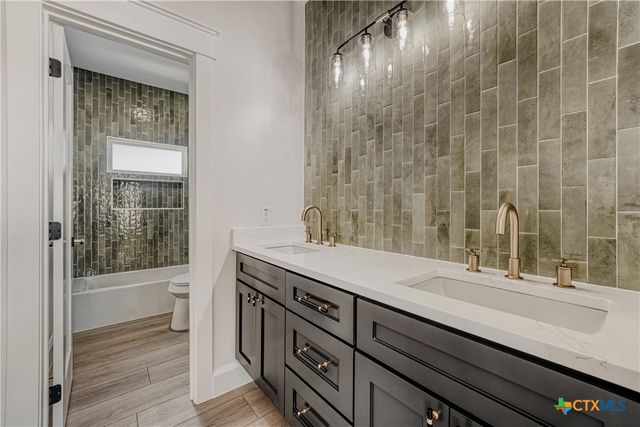 406 E Carrie Manor Street, Manor, TX 78653