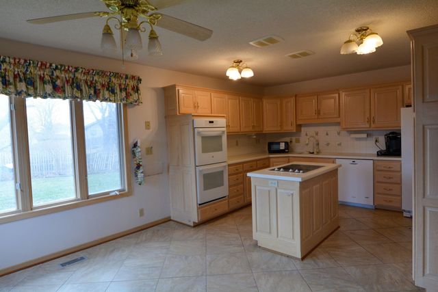 10531 W Millpond St., Wichita, KS 67212