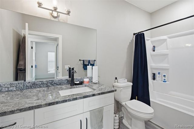 1241 E Woodward Heights Boulevard, Hazel Park, MI 48030