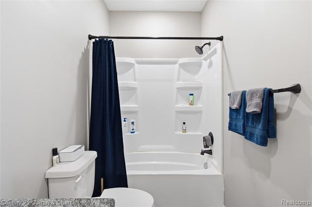 1241 E Woodward Heights Boulevard, Hazel Park, MI 48030