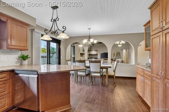 54524 Pocahontas Drive, Shelby Twp, MI 48315