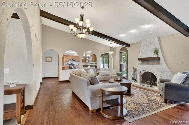 54524 Pocahontas Drive, Shelby Twp, MI 48315