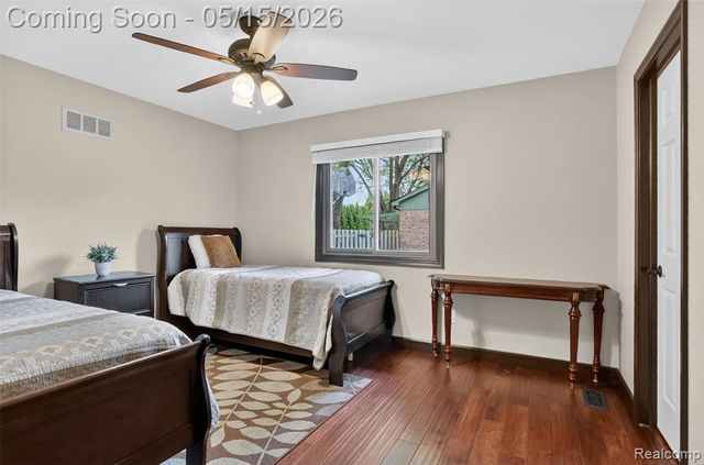 54524 Pocahontas Drive, Shelby Twp, MI 48315