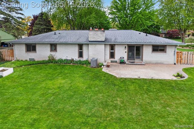 54524 Pocahontas Drive, Shelby Twp, MI 48315