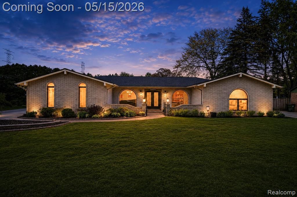54524 Pocahontas Drive, Shelby Twp, MI 48315