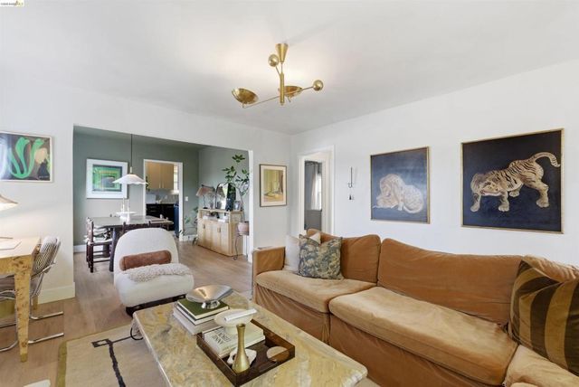 2921 Parker Ave, Oakland, CA 94605