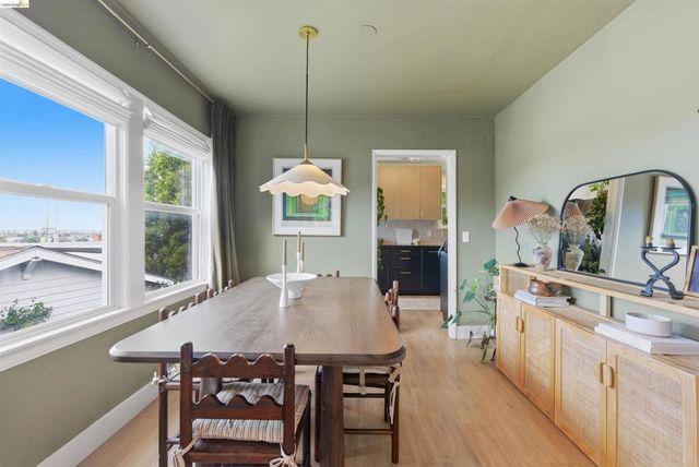 2921 Parker Ave, Oakland, CA 94605