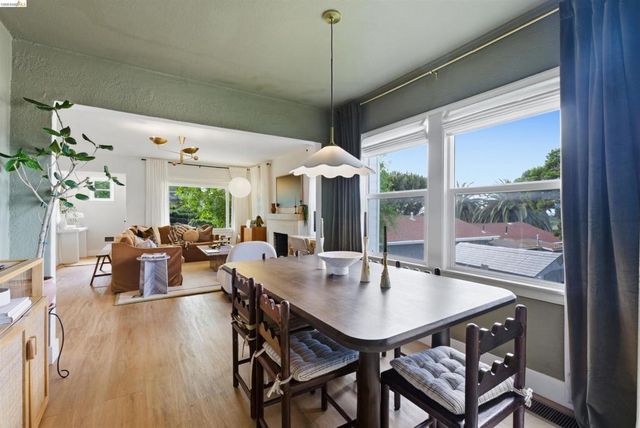 2921 Parker Ave, Oakland, CA 94605