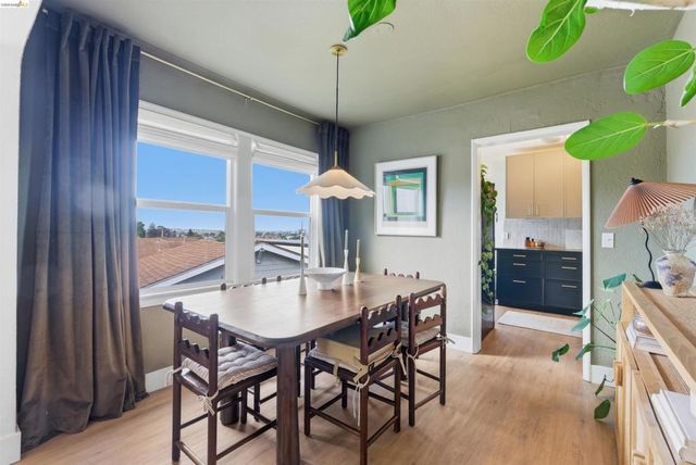 2921 Parker Ave, Oakland, CA 94605