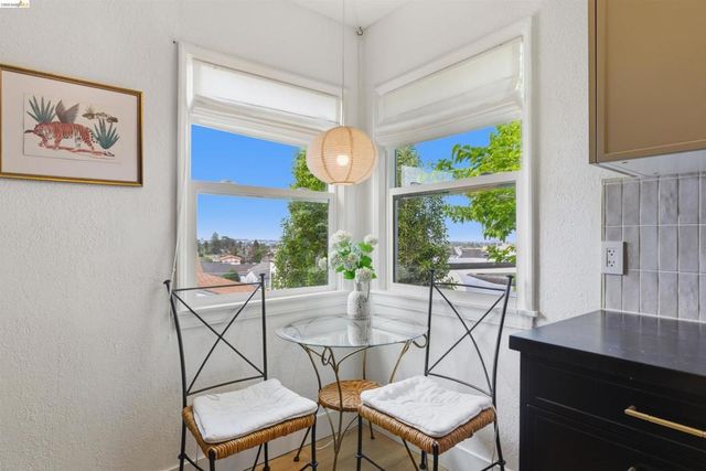 2921 Parker Ave, Oakland, CA 94605