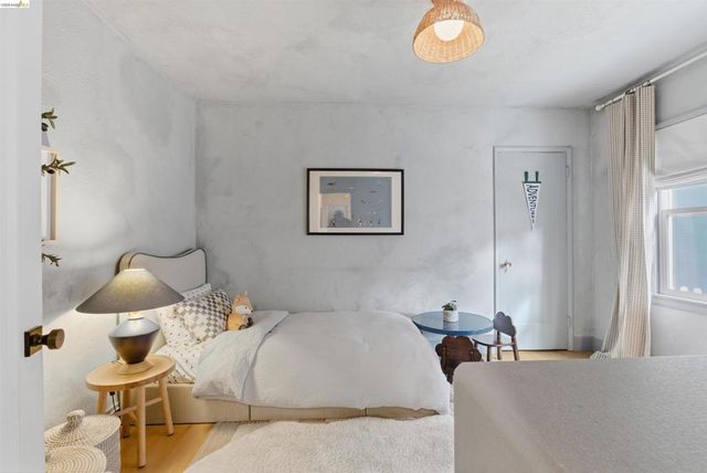 2921 Parker Ave, Oakland, CA 94605