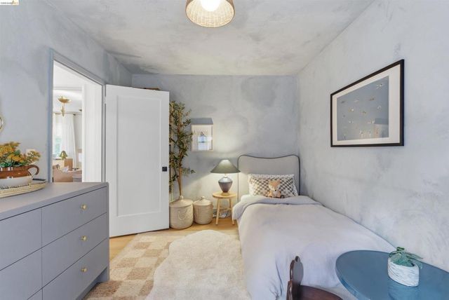 2921 Parker Ave, Oakland, CA 94605