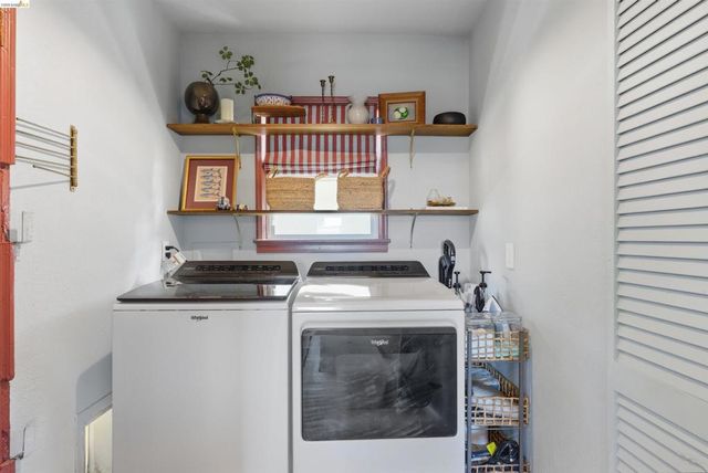 2921 Parker Ave, Oakland, CA 94605