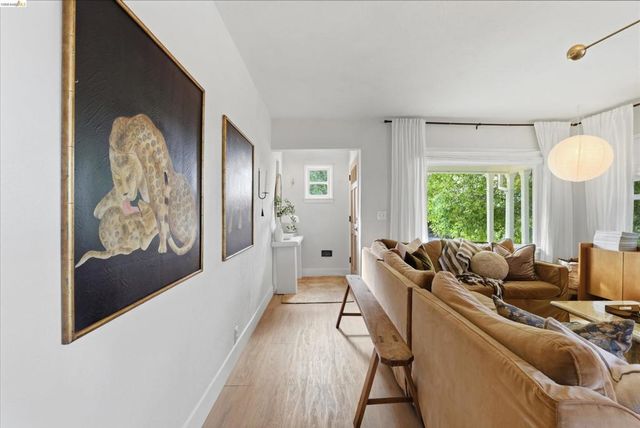 2921 Parker Ave, Oakland, CA 94605