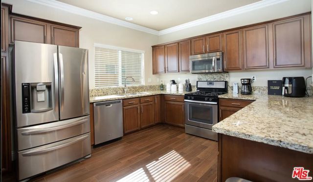 43150 28th Street, Lancaster, CA 93536