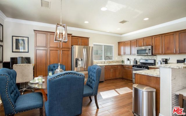 43150 28th Street, Lancaster, CA 93536