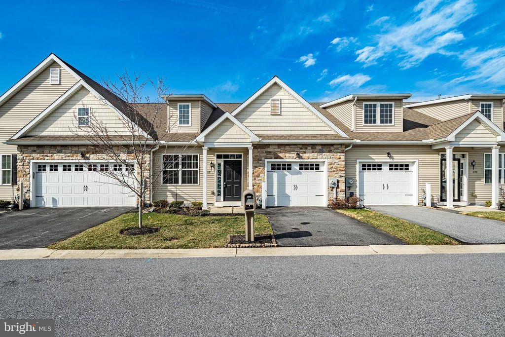 215 ROSE VIEW DR, West Grove, PA 19390